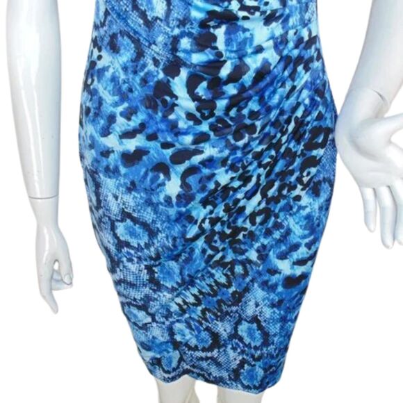 CACHE Dress, 0, Blue Snake print, Gathered hip, surplice V-neck, Cap sleeves - Picture 10 of 11